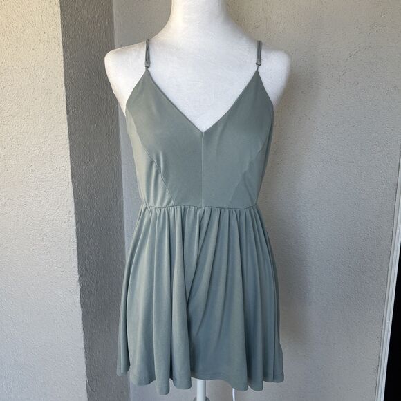 Urban Outfitters Silence & Noice -  Light Sage Modal Romper Size Large - Picture 1 of 10